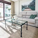 Amazing 2-Bedroom Retreat In Nueva Andalucia, Steps From Centro Plaza