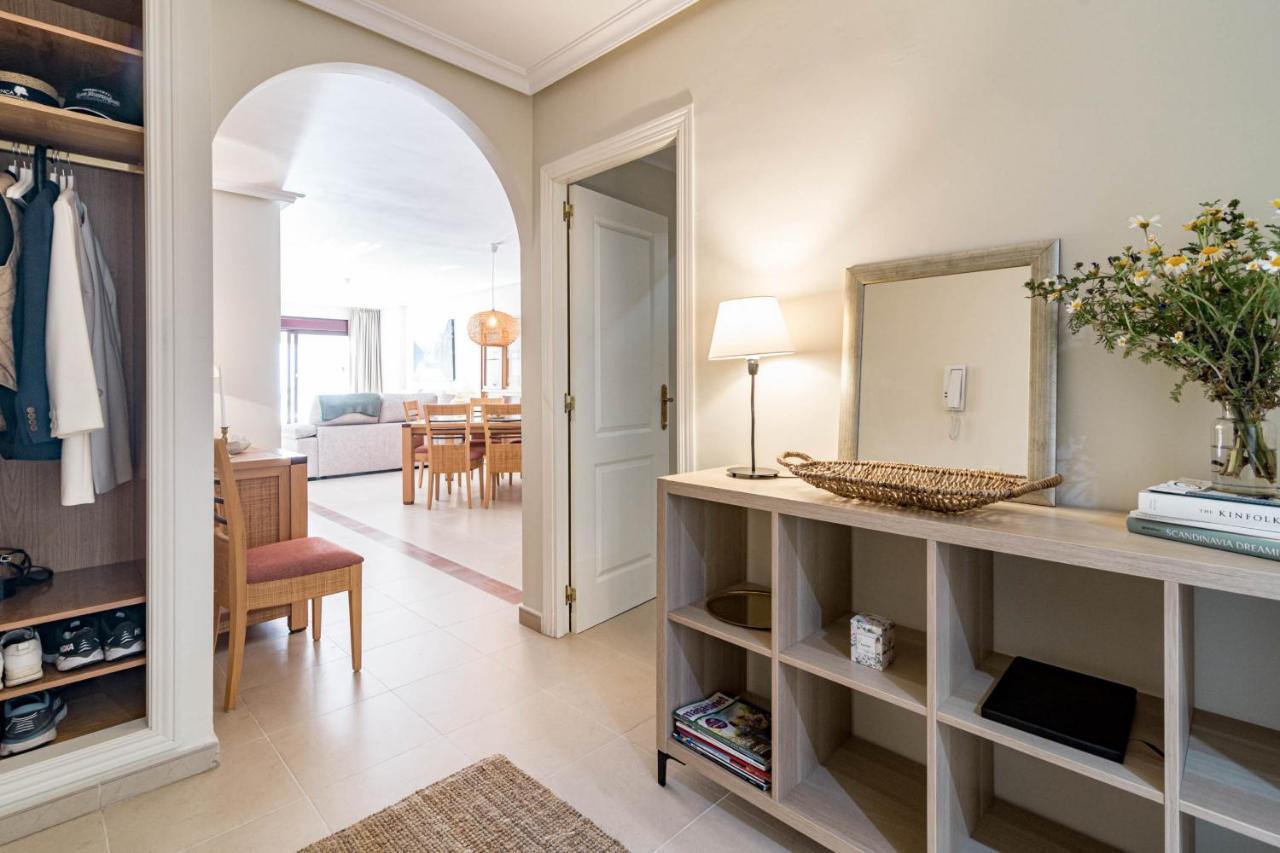 Amazing 2-bedroom Retreat In Nueva Andalucia, Steps From Centro Plaza Apartment Marbella